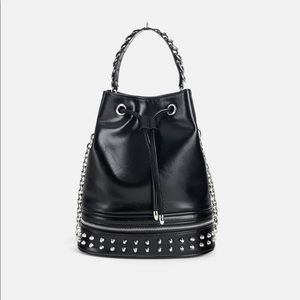 Bucket bag